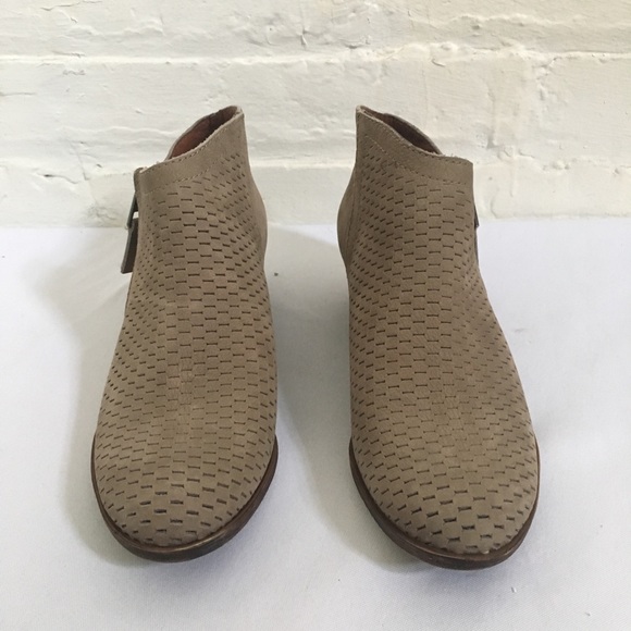 Lucky Brand Brielley Asymmetrical Ankle tan bootie - Picture 4 of 7